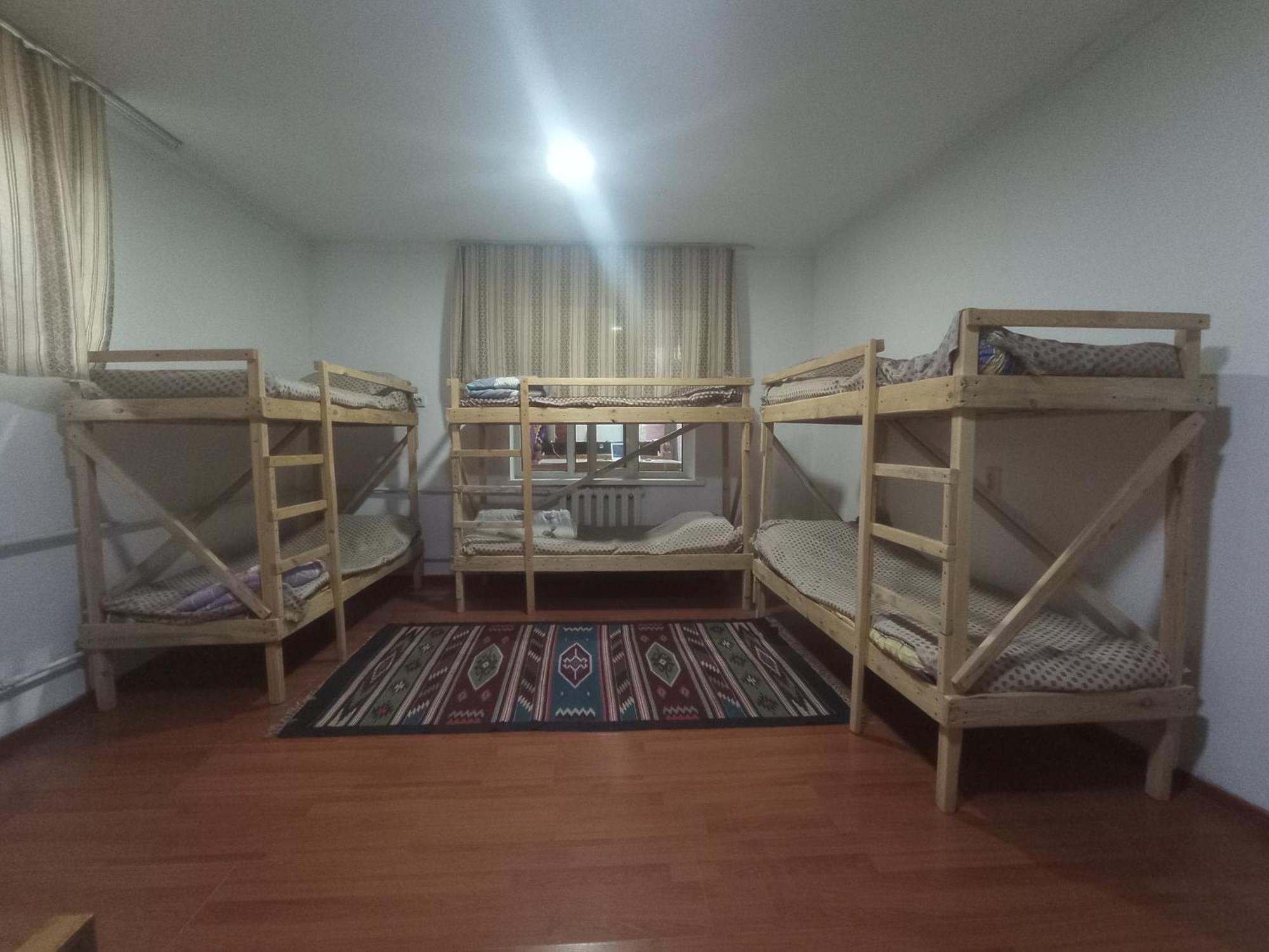 Kgb Home Hostel بيشكيك المظهر الخارجي الصورة