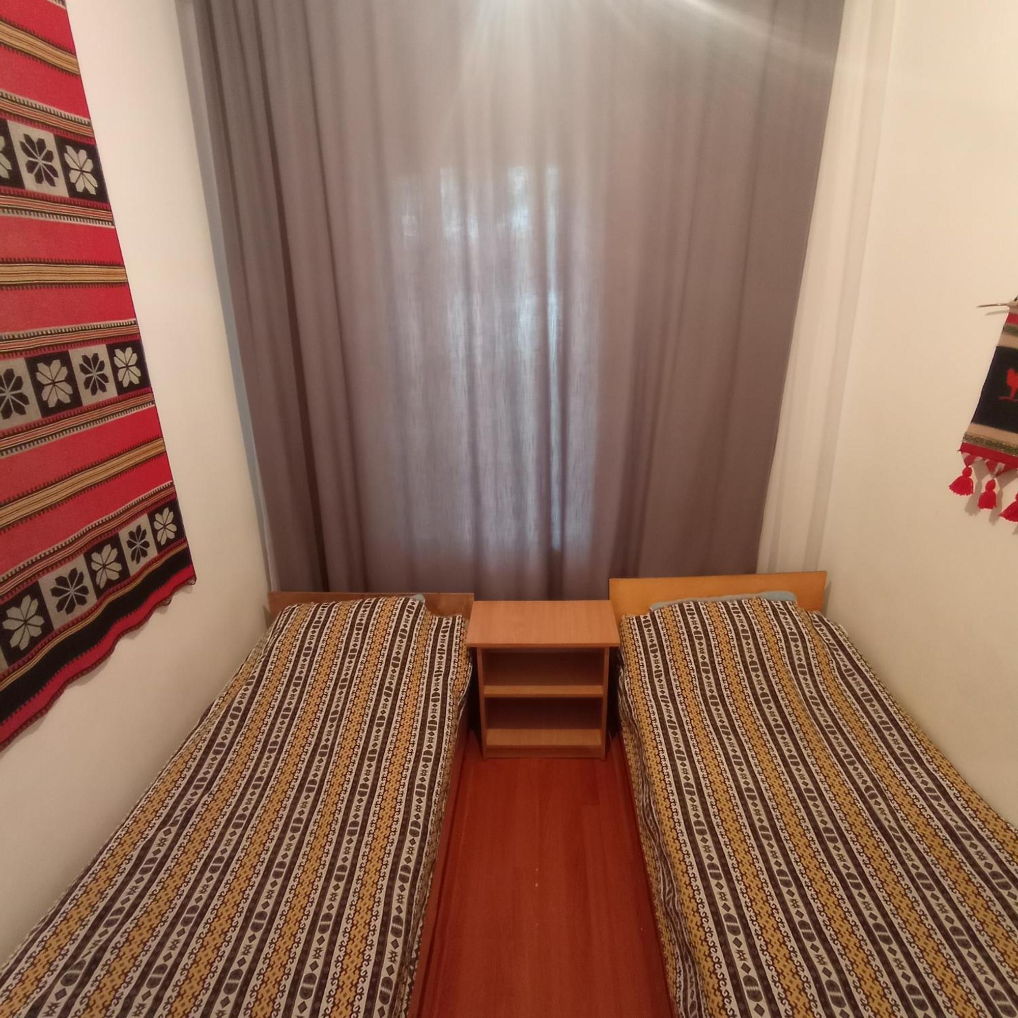 Kgb Home Hostel بيشكيك المظهر الخارجي الصورة