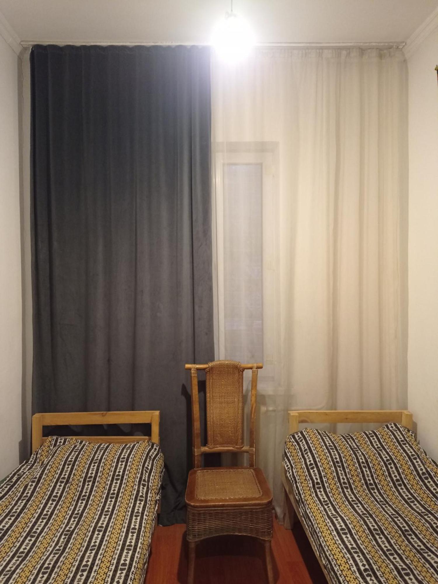Kgb Home Hostel بيشكيك المظهر الخارجي الصورة